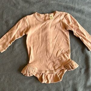 EUC Kate Quinn Organic Cotton long sleeved ruffle onesie
